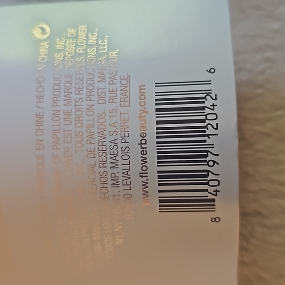 Flower eyeshadow shade & blend brush - Picture 5 of 5